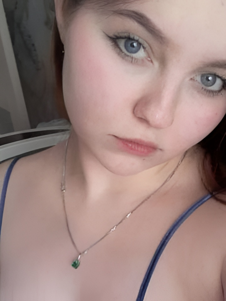 Алина привлекальеная девушка из Муравленко цена от 3000 руб