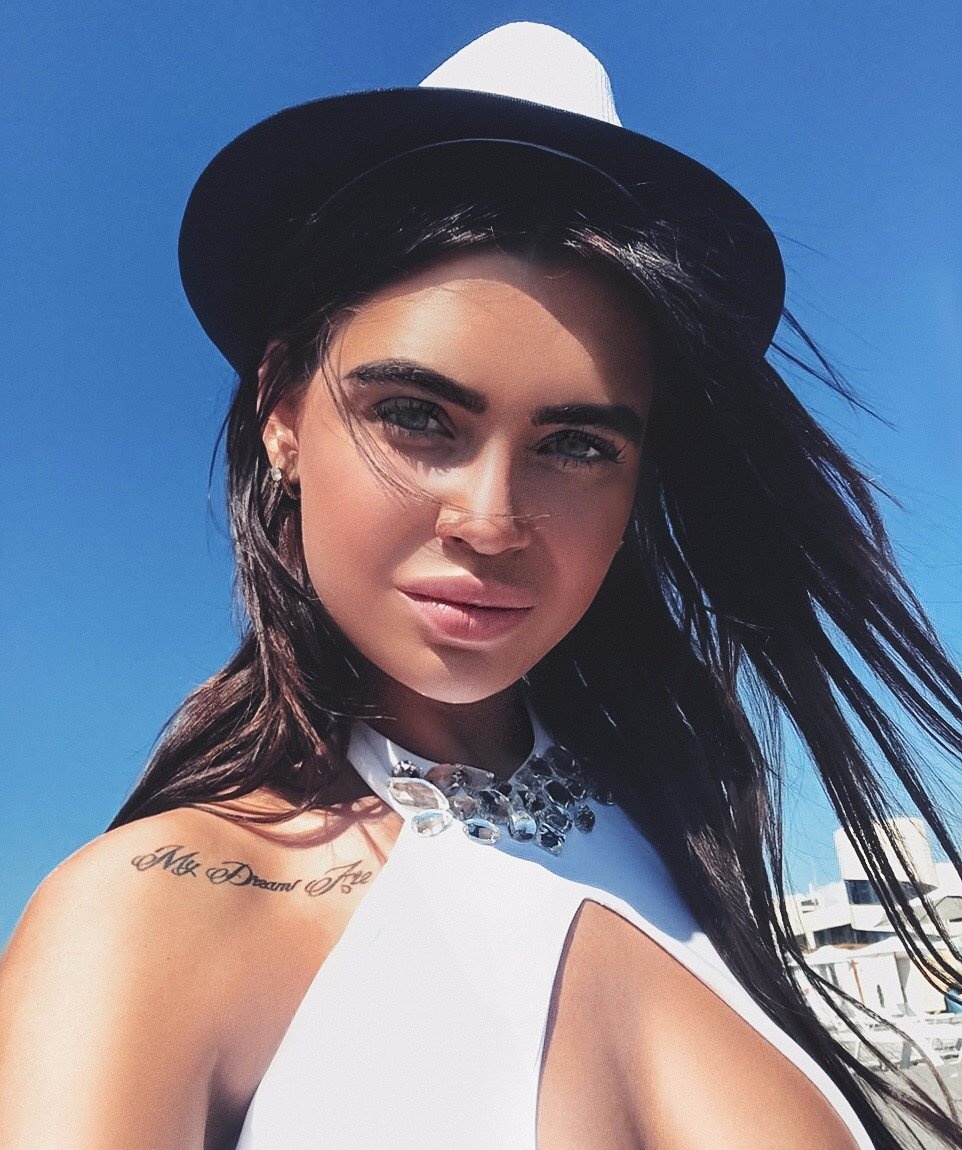 Татьяна привлекальеная девушка из Муравленко цена от 7000 руб