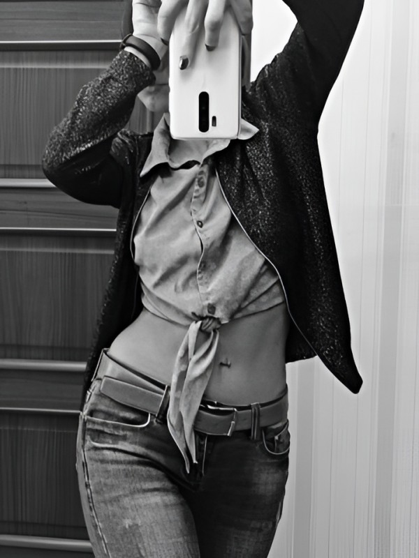 Лидия привлекательная девушка из Муравленко цена от 2500 руб