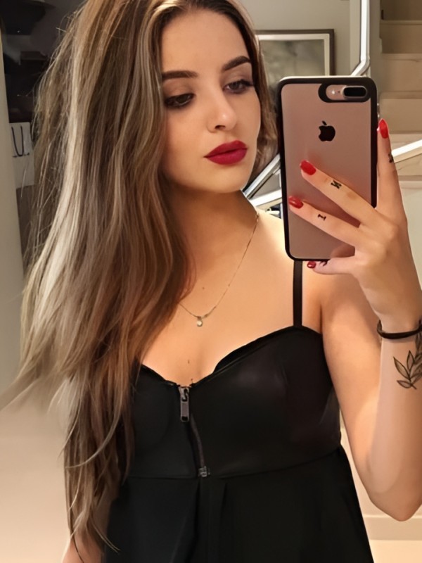 Снежанна привлекательная девушка из Муравленко цена от 2000 руб