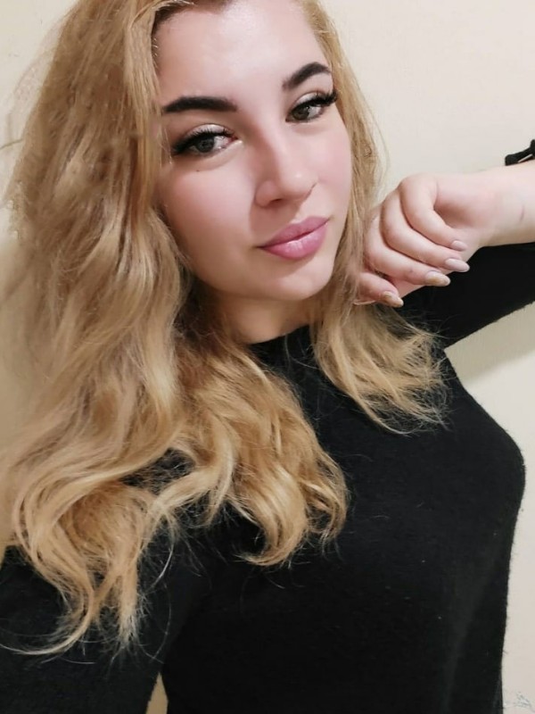 Олеся привлекательная девушка из Муравленко цена от 3500 руб